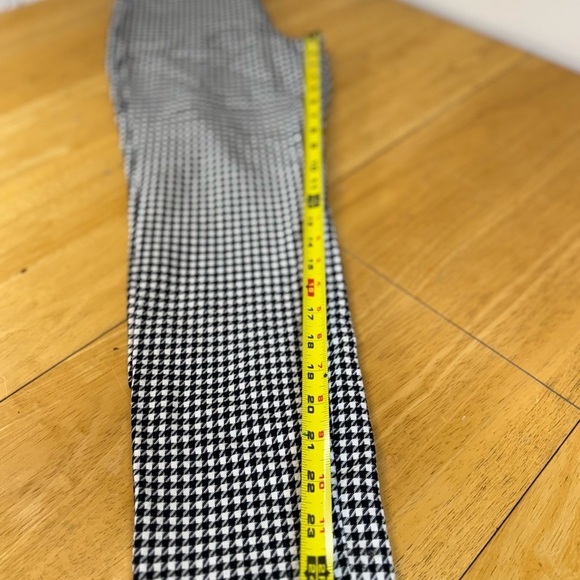 Old Navy Women's Black & White Plaid Ankle Pants Casual Size 10 High Waist - Picture 7 of 10